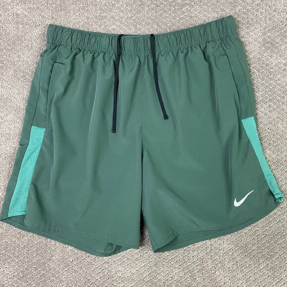 Nike Shorts Men's Large Green Challenger Dri-Fit Running 7" Inch DV9359-338 - Picture 1 of 14